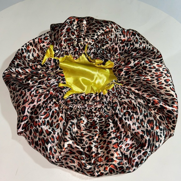 Leopard Print Satin Hair Bonnet - Picture 2 of 3